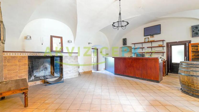 Prodej ubytování, Čechtice, nám. Dr. Tyrše, 1672 m2