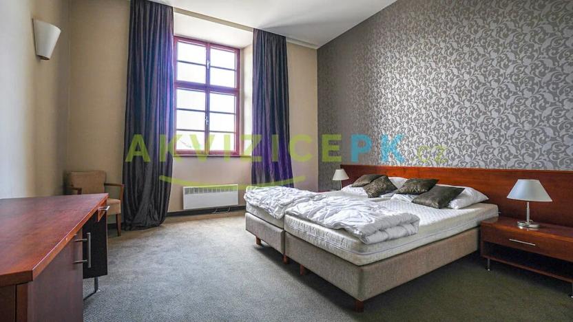 Prodej ubytování, Čechtice, nám. Dr. Tyrše, 1672 m2