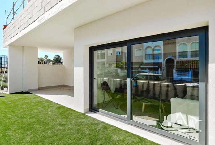 Prodej rodinného domu, Torrevieja, Španělsko, 100 m2