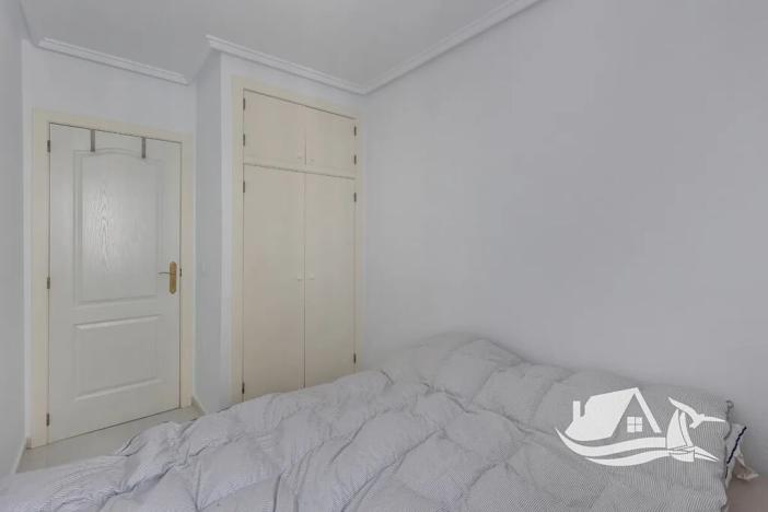 Prodej bytu 3+kk, Torrevieja, Španělsko, 45 m2