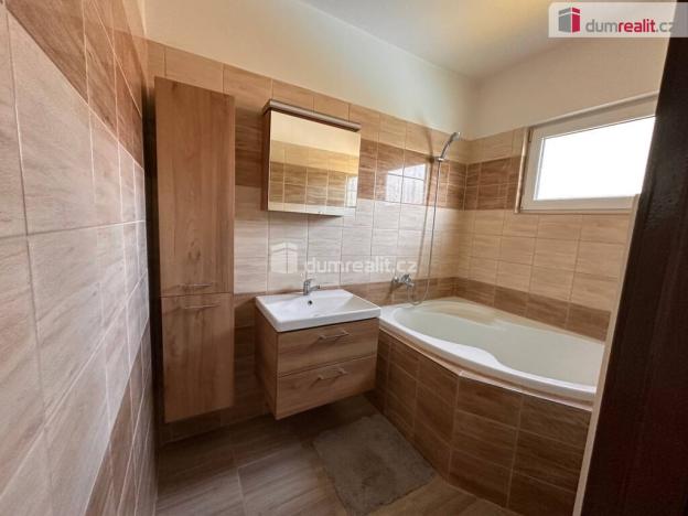 Prodej bytu 2+1, Pardubice - Ohrazenice, Arbesova, 71 m2