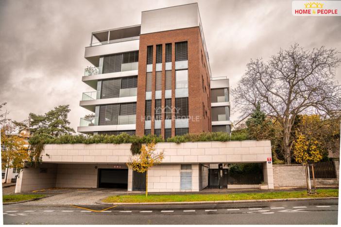 Prodej bytu 2+kk, Praha - Podolí, Jeremenkova, 62 m2