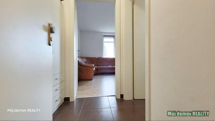 Prodej bytu 1+kk, Praha - Uhříněves, Bečovská, 32 m2