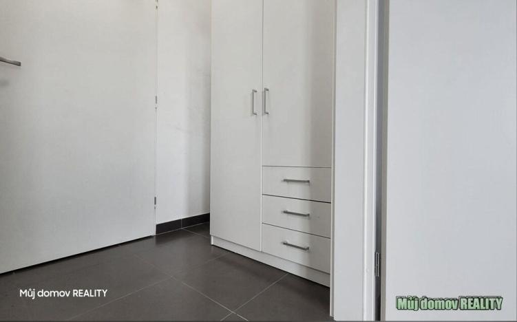 Prodej bytu 1+kk, Praha - Uhříněves, Bečovská, 32 m2