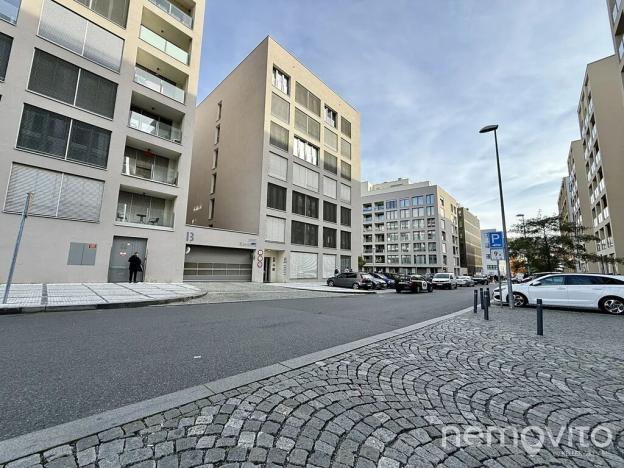 Prodej garážového stání, Praha - Karlín, U Mlýnského kanálu, 13 m2