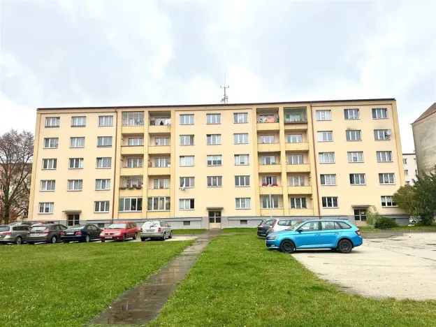 Prodej bytu 2+1, Cheb, Kosmonautů, 51 m2