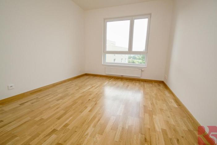 Pronájem bytu 2+kk, Praha - Modřany, Kolmanova, 61 m2