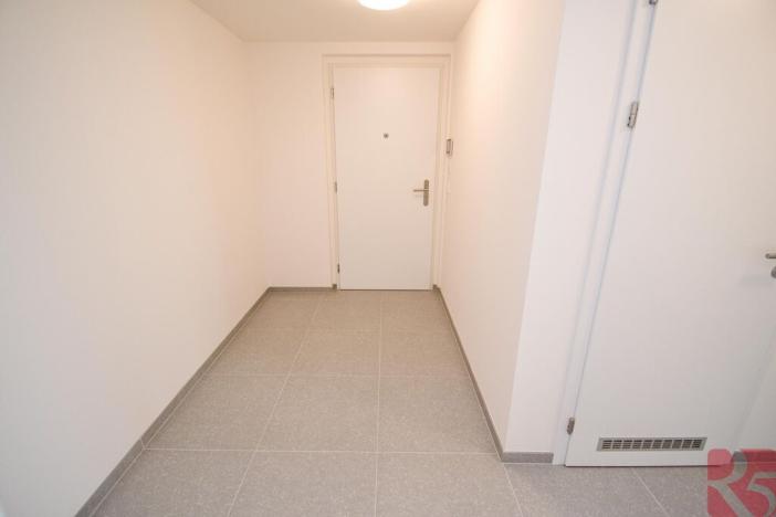 Pronájem bytu 2+kk, Praha - Modřany, Kolmanova, 61 m2