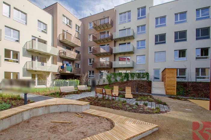 Pronájem bytu 2+kk, Praha - Modřany, Kolmanova, 61 m2