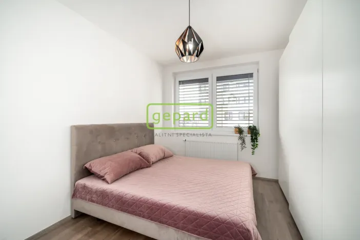 Pronájem bytu 3+kk, Praha, Honzíkova, 86 m2