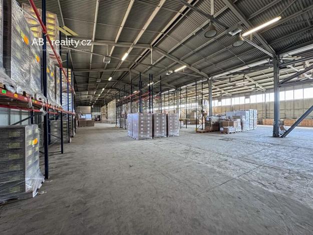 Pronájem skladu, Novosedlice, 2225 m2
