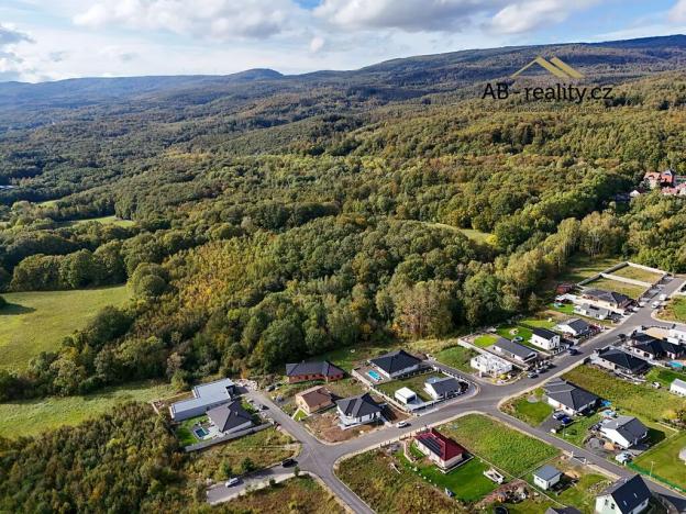 Prodej pozemku, Dubí, 25736 m2