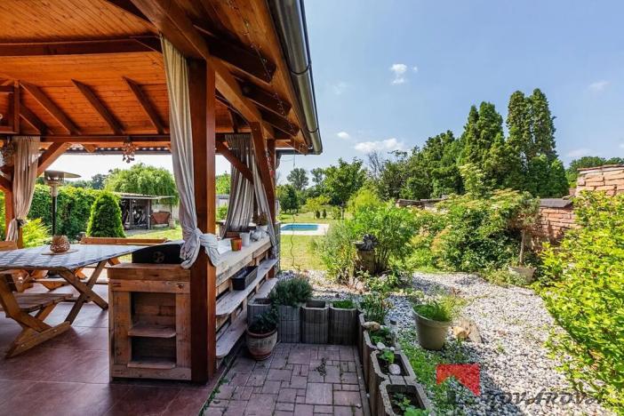 Prodej rodinného domu, Černuc, 126 m2