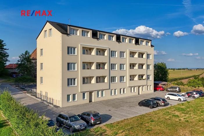 Prodej bytu 2+1, Lošany, 51 m2