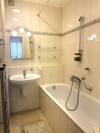 Prodej bytu 3+1, Praha - Břevnov, Bělohorská, 95 m2