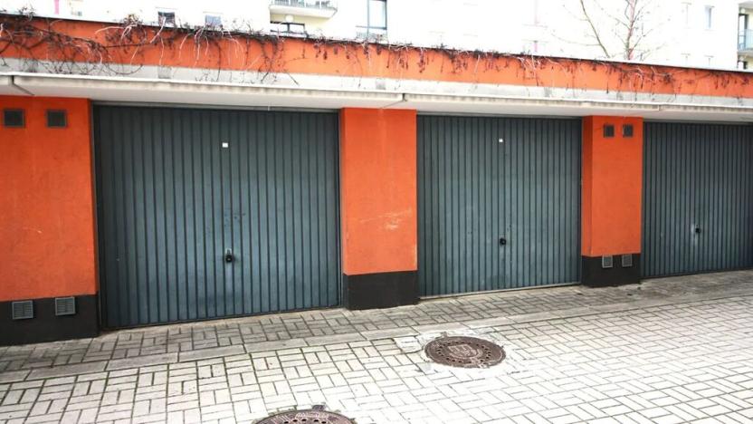 Pronájem garáže, Praha - Uhříněves, Sušilova, 18 m2