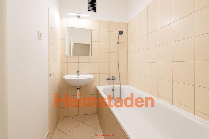 Pronájem bytu 2+1, Ostrava - Poruba, náměstí Boženy Němcové, 71 m2