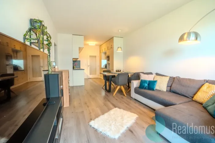 Prodej bytu 2+kk, Praha, Zvěřinova, 145 m2