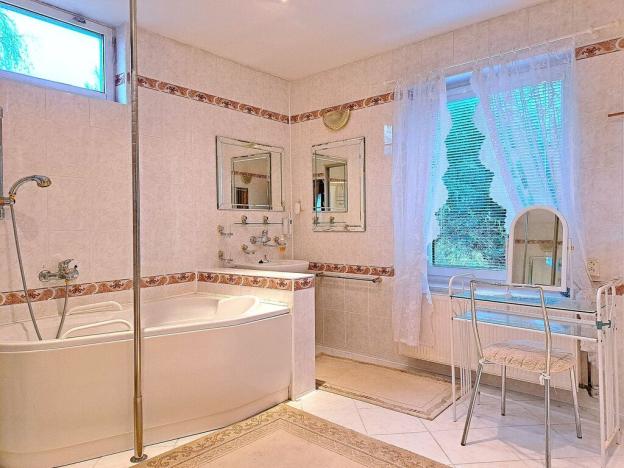 Prodej rodinného domu, Nové Strašecí, Nádražní, 350 m2