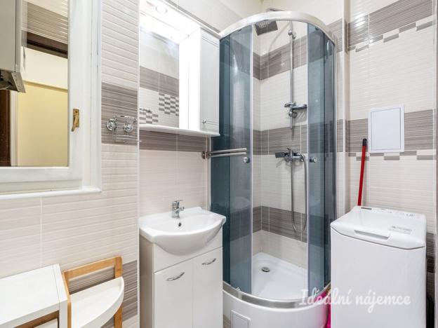 Pronájem bytu 1+1, Praha - Vršovice, Oblouková, 44 m2