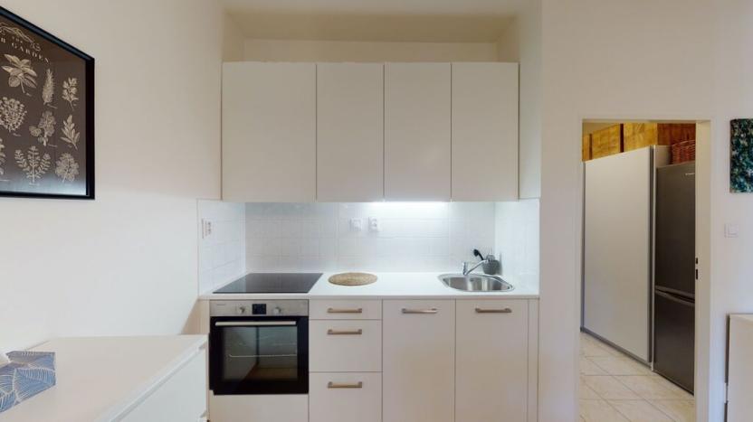 Prodej bytu 1+kk, Hostivice, Školská, 28 m2