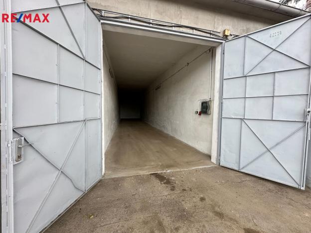Pronájem garáže, Praha - Vinoř, Rosická, 69 m2