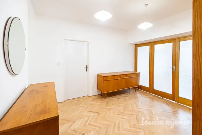 Pronájem bytu 4+kk, Praha - Podolí, Jeremenkova, 94 m2