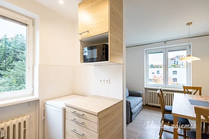 Pronájem bytu 4+kk, Praha - Podolí, Jeremenkova, 94 m2