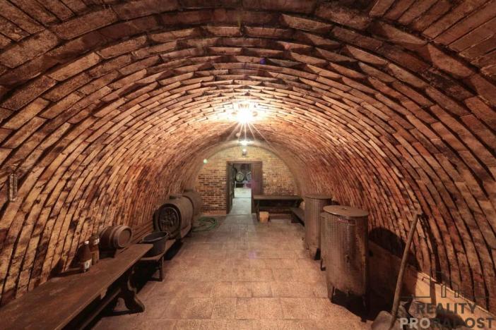 Prodej vinného sklepa, Mutěnice, 120 m2