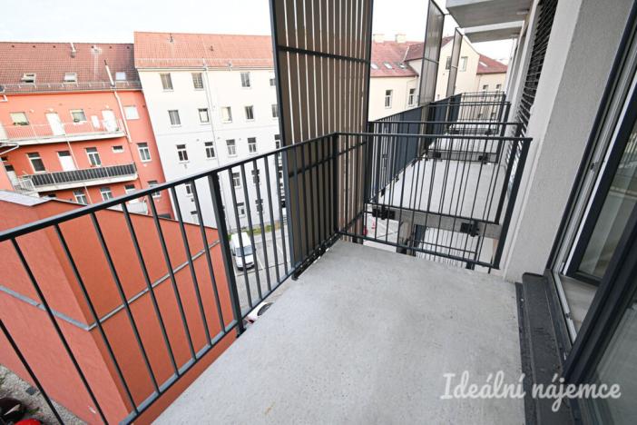 Pronájem bytu 1+kk, Brno, Dornych, 38 m2