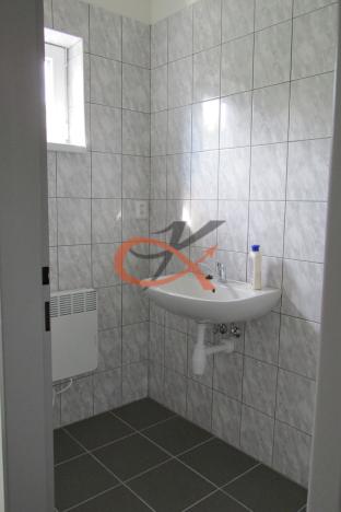 Pronájem skladu, Valašské Meziříčí, M. Alše, 475 m2