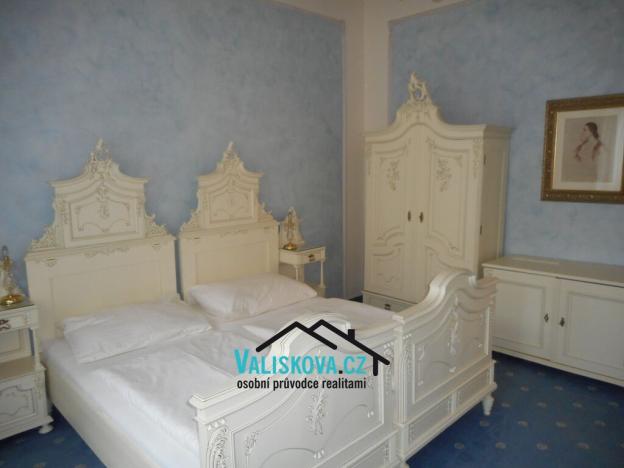 Pronájem bytu 2+kk, Kroměříž, Riegrovo náměstí, 70 m2