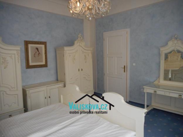 Pronájem bytu 2+kk, Kroměříž, Riegrovo náměstí, 70 m2