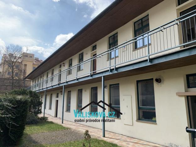 Pronájem bytu 2+kk, Kroměříž, Riegrovo náměstí, 70 m2