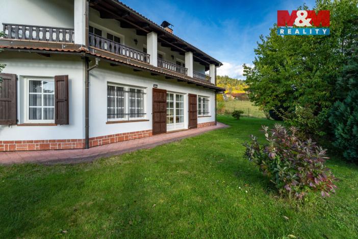 Prodej rodinného domu, Frýdštejn - Sestroňovice, 387 m2