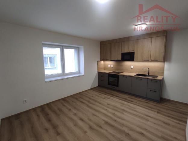 Pronájem bytu 2+kk, Píšť, Opavská, 38 m2