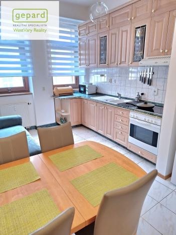 Prodej podílu 50/50 bytu 3+1, Karlovy Vary, Moravská, 77 m2