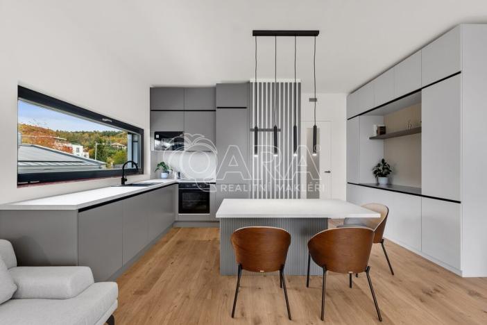 Pronájem bytu 2+kk, Praha - Troja, Pod Hrachovkou, 61 m2