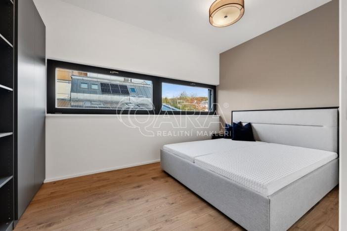 Pronájem bytu 2+kk, Praha - Troja, Pod Hrachovkou, 61 m2