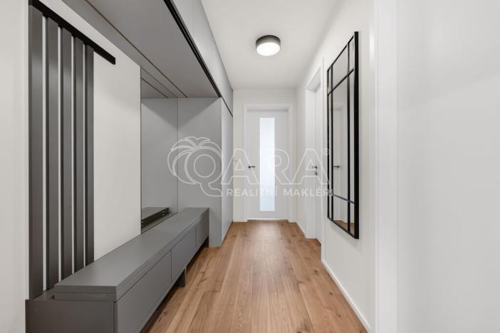 Pronájem bytu 2+kk, Praha - Troja, Pod Hrachovkou, 61 m2