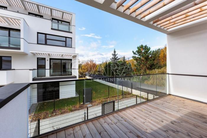 Pronájem bytu 2+kk, Praha - Troja, Pod Hrachovkou, 61 m2