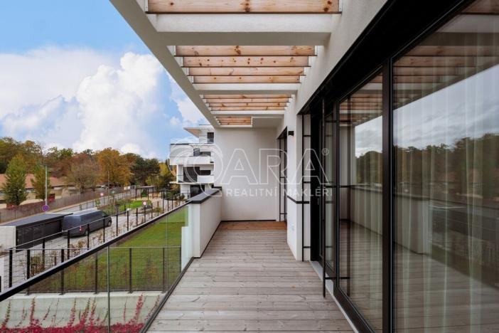 Pronájem bytu 2+kk, Praha - Troja, Pod Hrachovkou, 55 m2