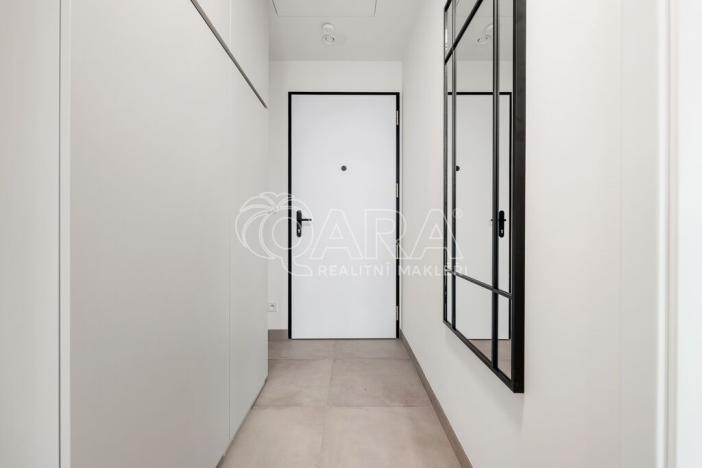 Pronájem bytu 2+kk, Praha - Troja, Pod Hrachovkou, 55 m2