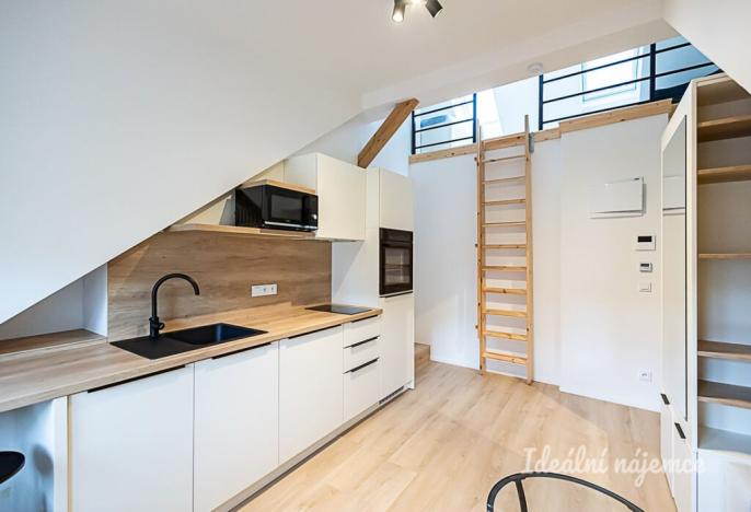 Pronájem bytu 1+kk, Praha - Záběhlice, Za návsí, 26 m2