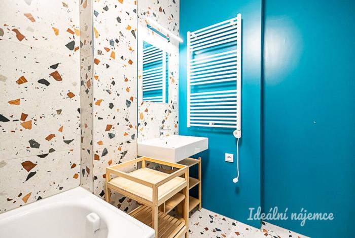 Pronájem bytu 1+kk, Praha - Záběhlice, Za návsí, 26 m2