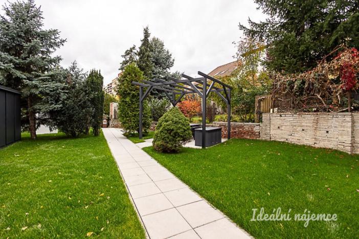 Pronájem bytu 1+kk, Praha - Záběhlice, Za návsí, 26 m2