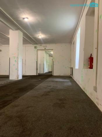 Pronájem skladu, Karlovy Vary, Sokolovská, 700 m2