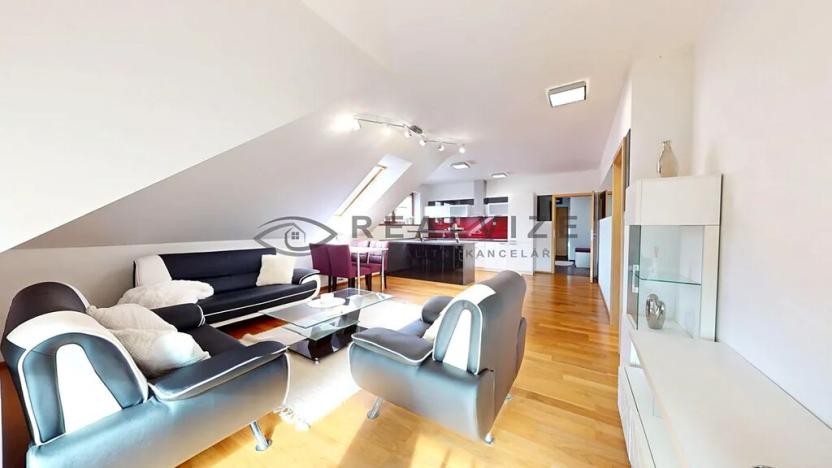 Prodej bytu 3+kk, Hluboká nad Vltavou, Masarykova, 83 m2