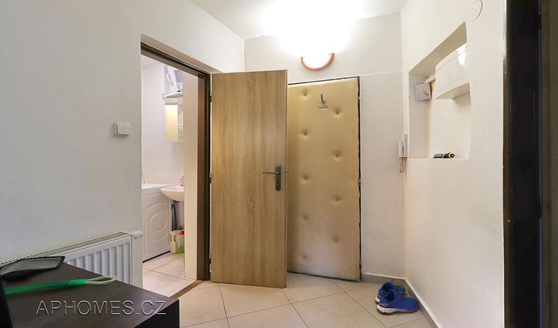 Pronájem bytu 2+1, Praha - Nové Město, Na Moráni, 62 m2