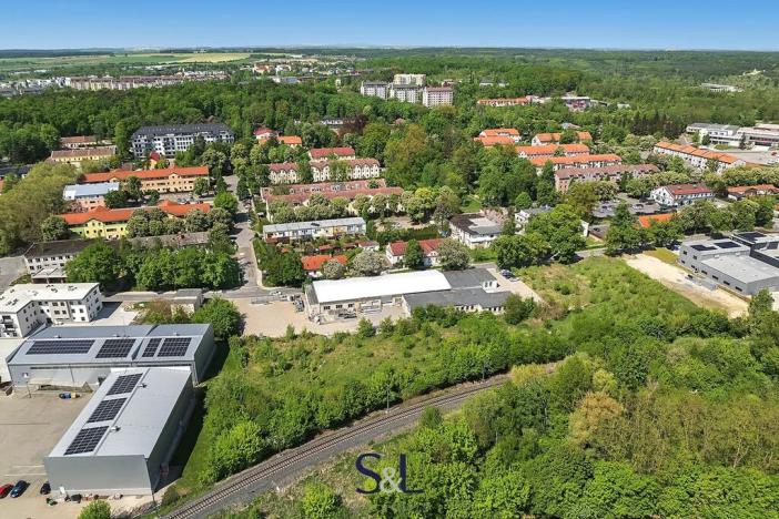 Prodej výrobních prostor, Milovice, Italská, 1819 m2